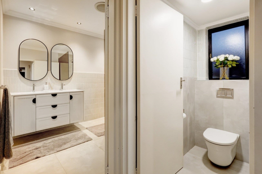 6 Bedroom Property for Sale in Welgemoed Western Cape